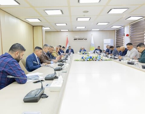 Director General of Oil Exploration Company Chairs Regular Meeting with Heads of seismic Crews