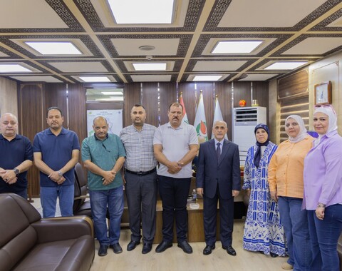 The Director General of Oil Exploration Company receives well-wishers on his return from the Holy Land