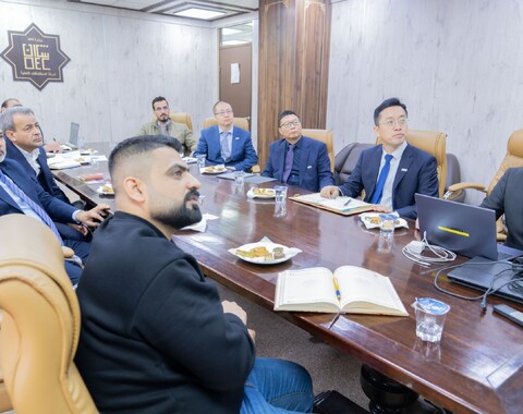 Director General Manager of Oil Exploration Company Meets Sinopec Representatives